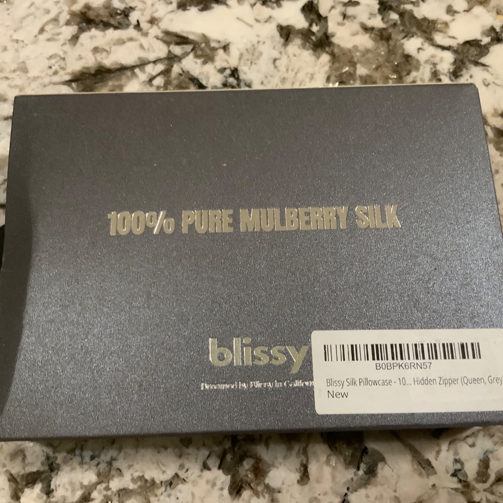 Blissy 100% pure Mulberry Silk Pillowcase - Picture 3 of 3